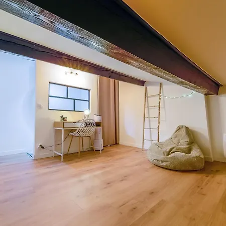 Appartement Romantique Duplex Au Pied De La Cité *