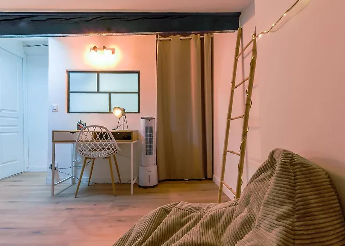 Διαμέρισμα Romantique Duplex Au Pied De La Cite *