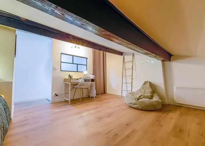 Διαμέρισμα Romantique Duplex Au Pied De La Cite *