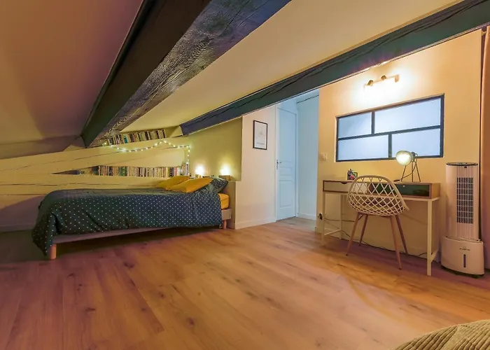 Romantique Duplex Au Pied De La Cite Apartment *