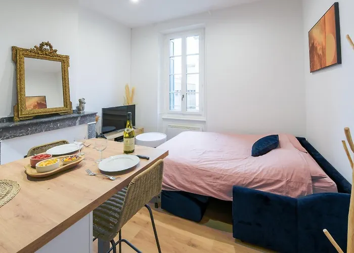 Διαμέρισμα Romantique Duplex Au Pied De La Cite